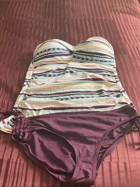 Anne Cole Strapless Tankini with Patterned Top and Plum Bottom